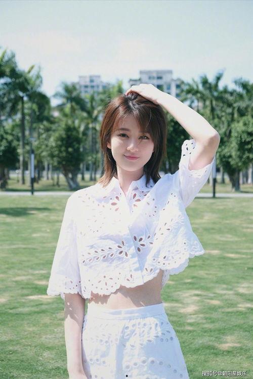 娱乐吃瓜酱holle